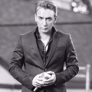 دانلود آهنگ جاده به تو رسیدن شادمهر عقیلی – هوش مصنوعی